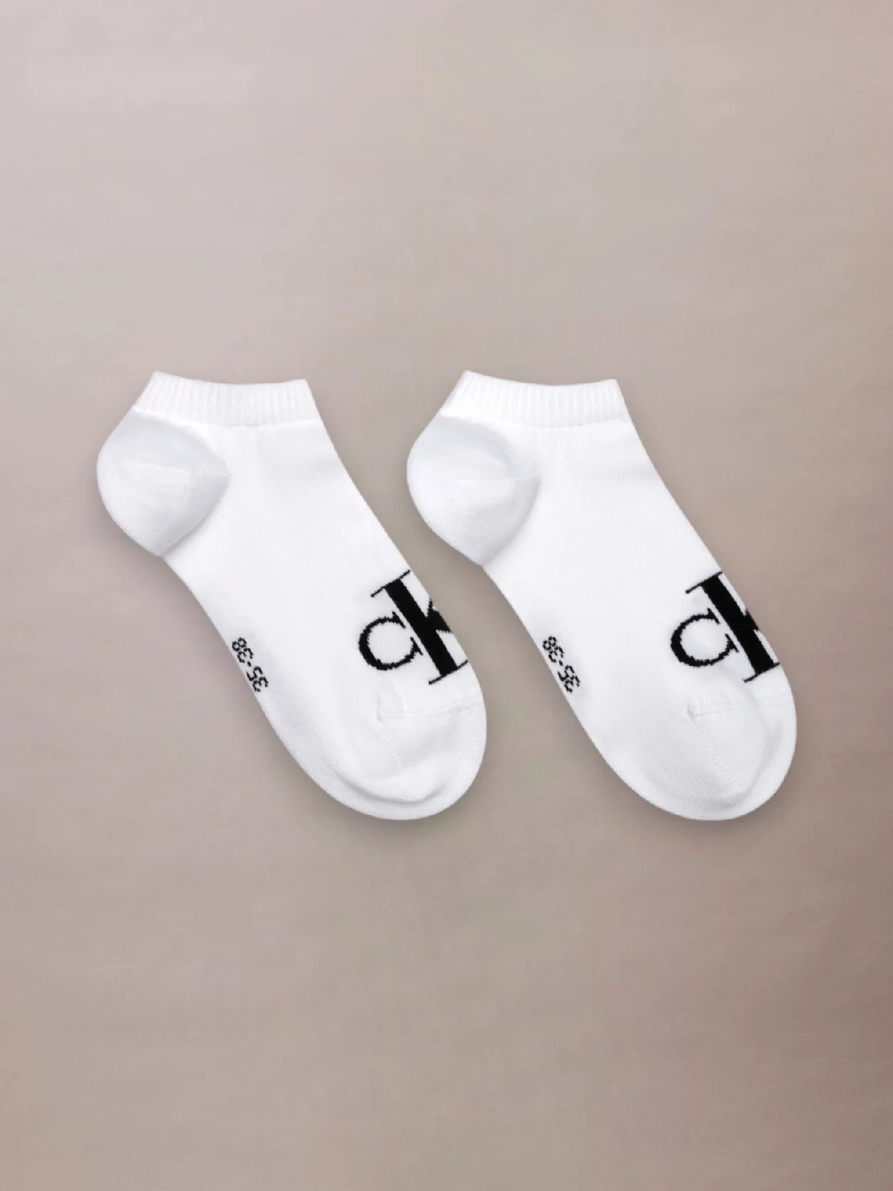 White طقم 2 زوج جوارب سنيكرز