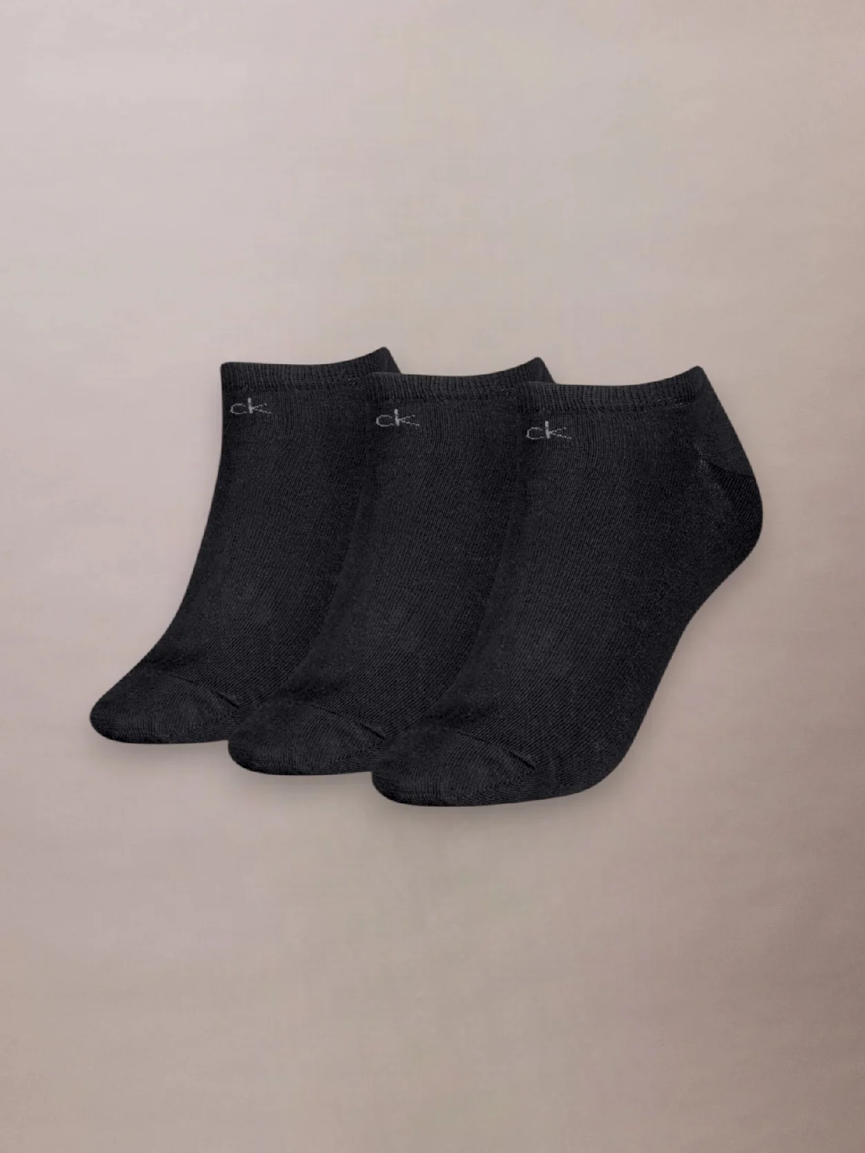 Black طقم 3 أزواج جوارب للسنيكرز