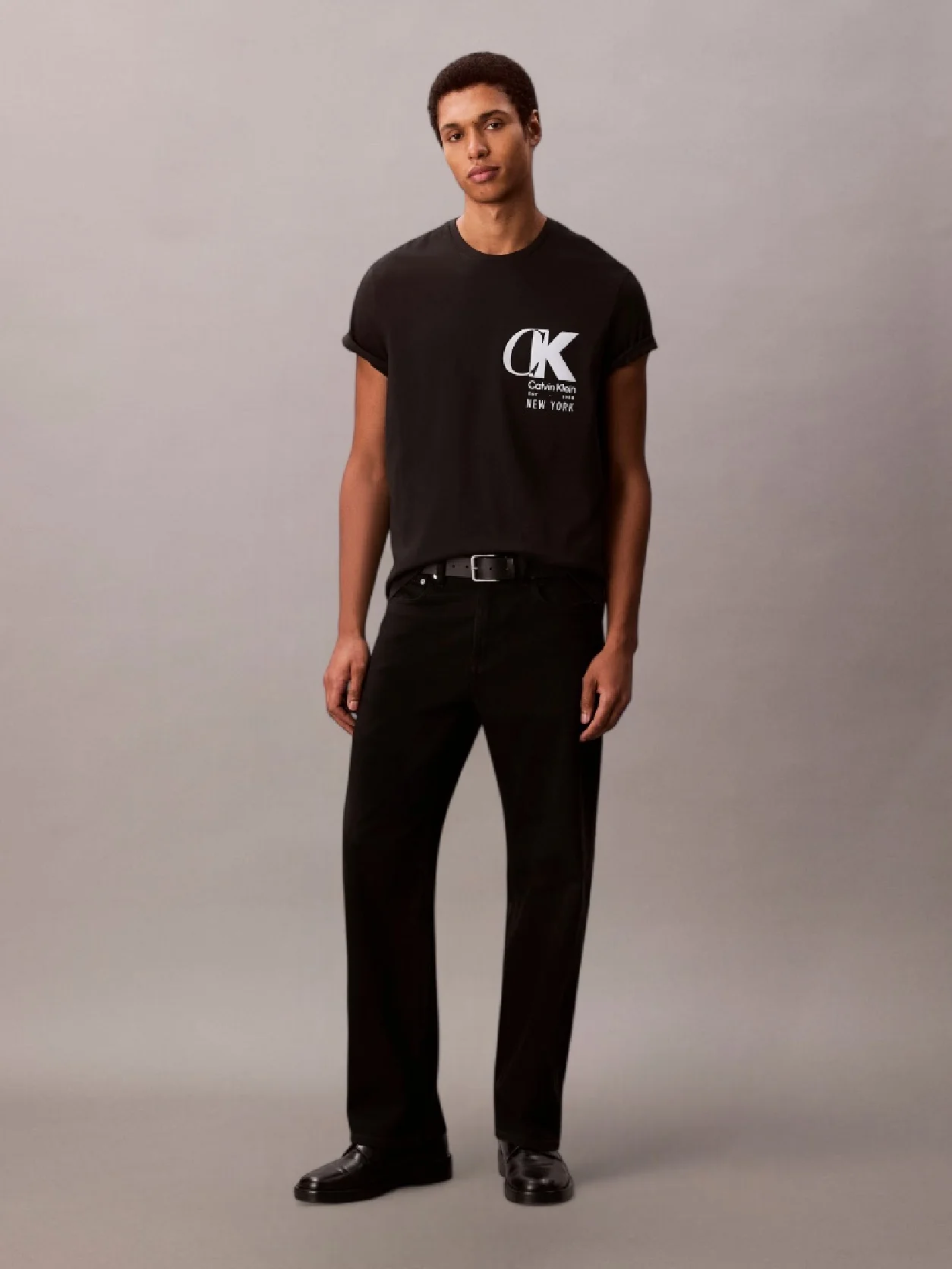 Black تيشيرت بشعار