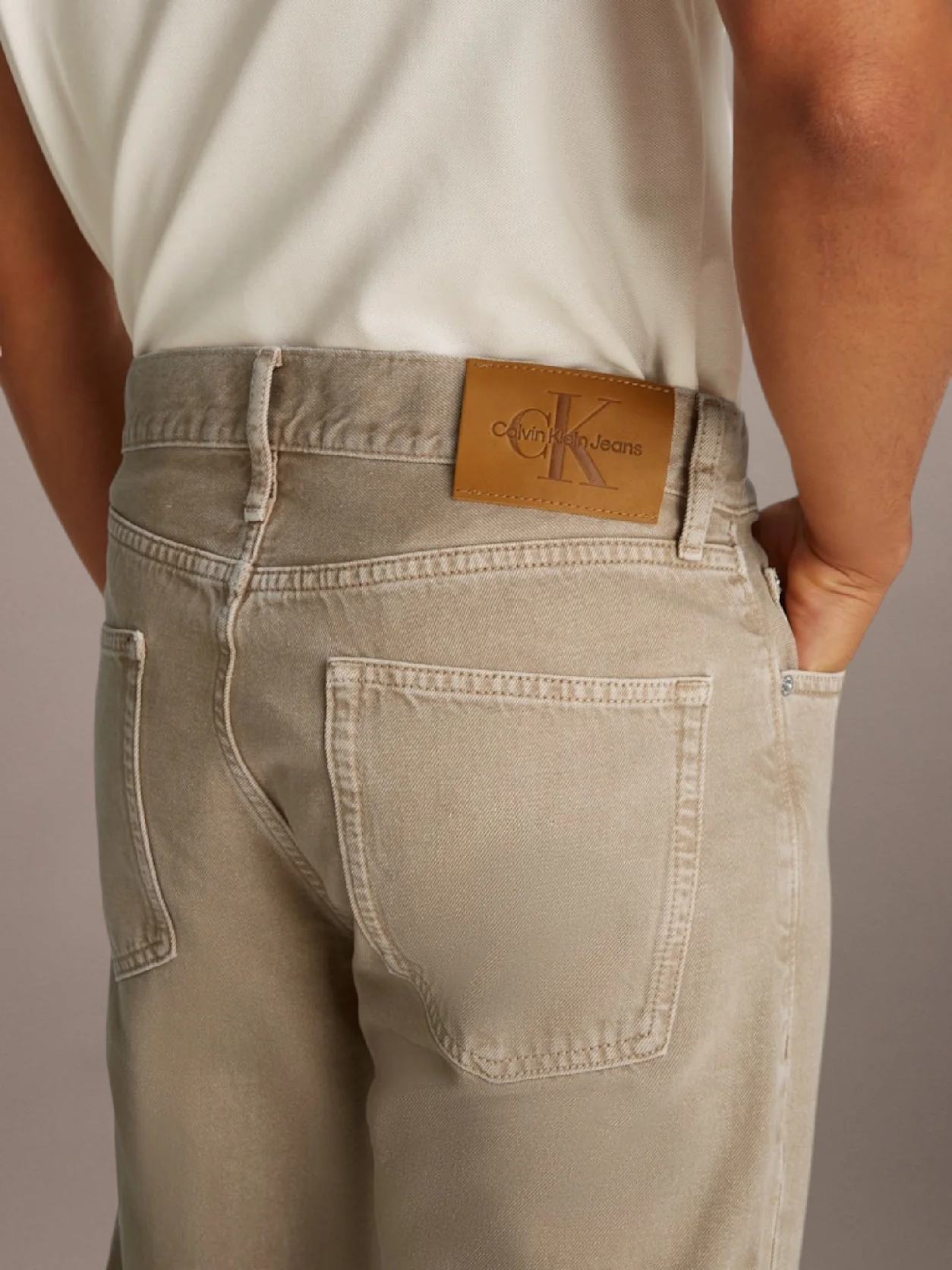 Denim Medium بنطال جينز بقصة مستقيمة قياسية