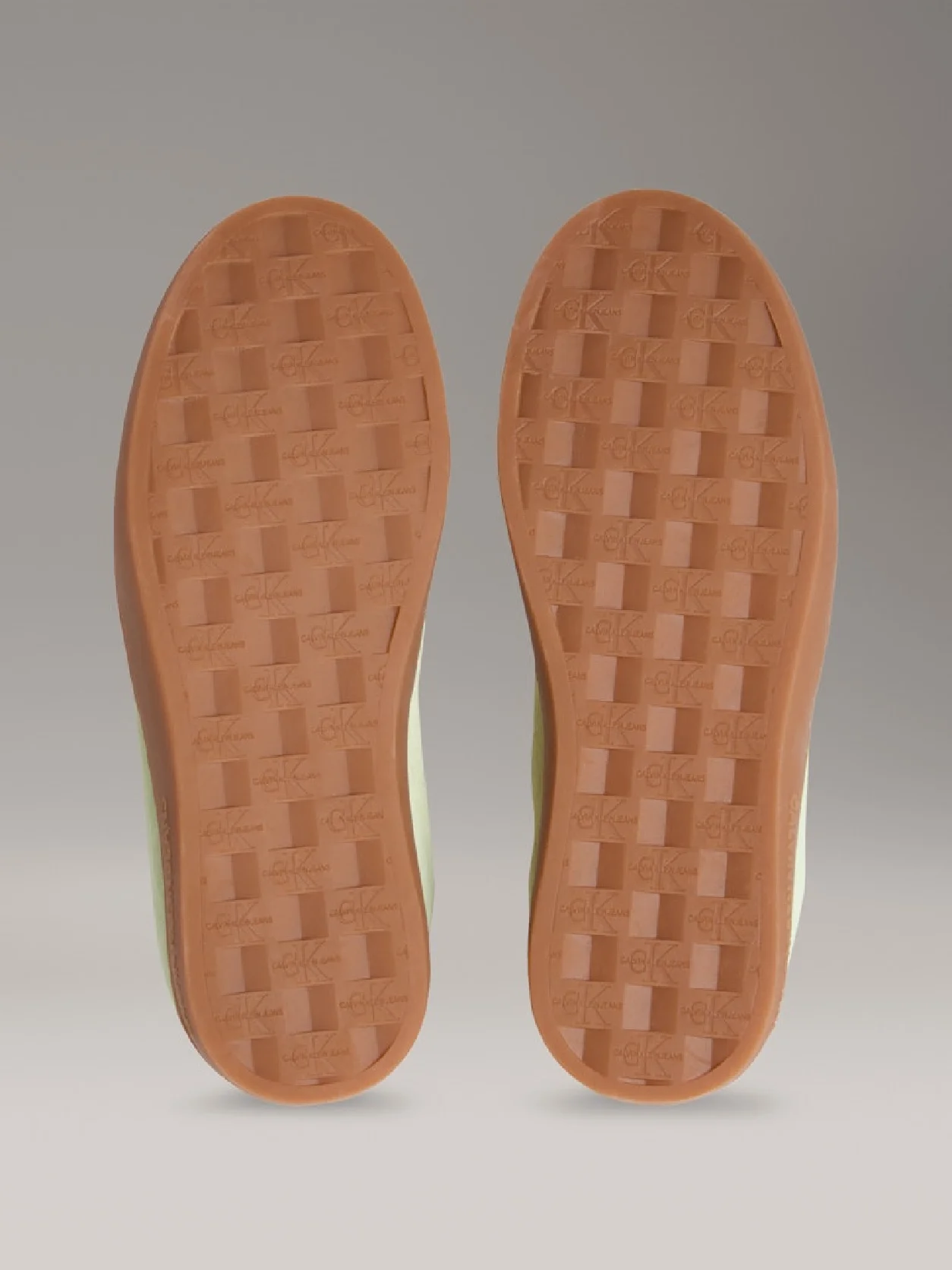 White Jade/Seal Brown حذاء رياضي من الجلد السويدي