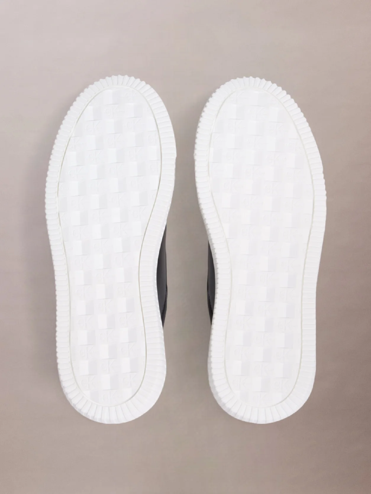 Black/Bright White حذاء رياضي من الجلد