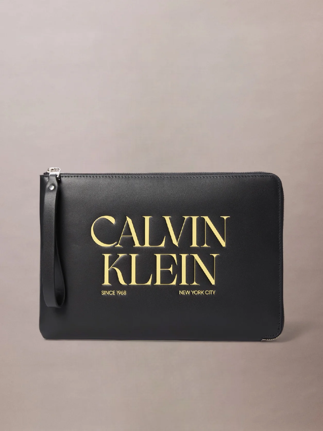 Black محفظة بحزام معصم