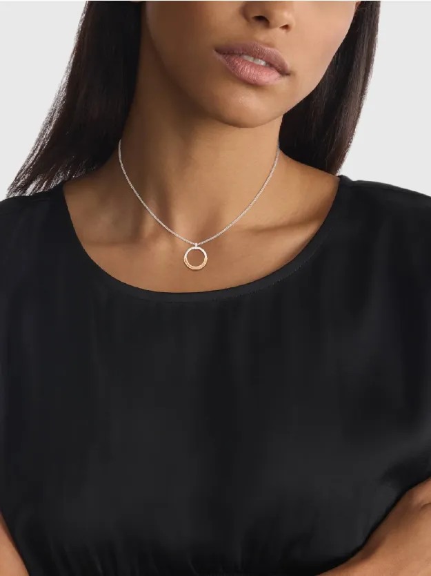 قلادة سوفت سكويرز