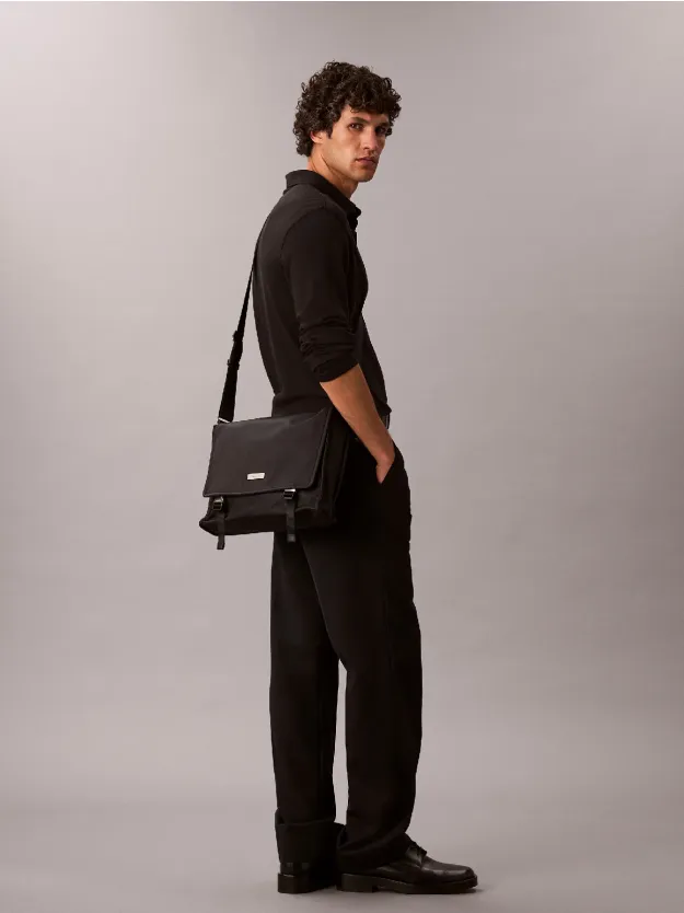 Black حقيبة مسنجر نايلون بتأثير مطفي