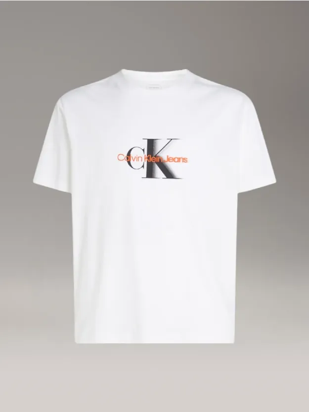  تيشرت مزين بشعار كلفن كلاين