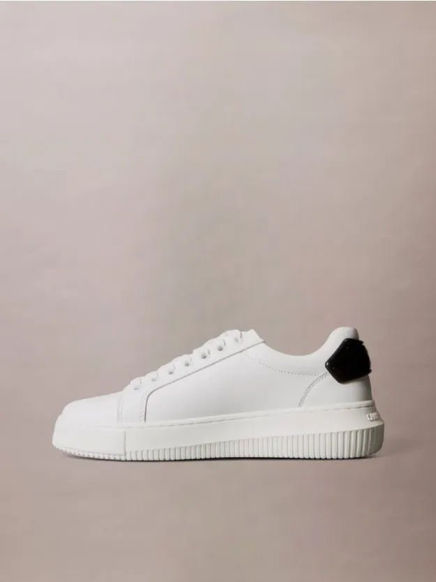 Bright White/Black حذاء رياضي من الجلد