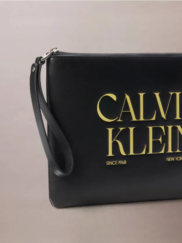 Black محفظة بحزام معصم