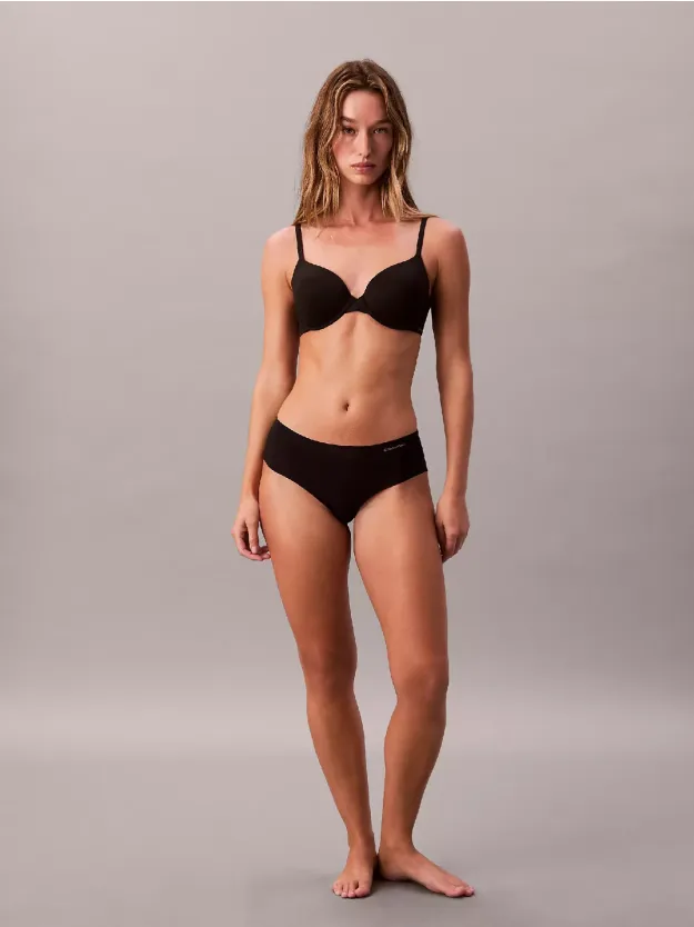 Black برا بتغطية كاملة من تشكيلة Perfectly Fit