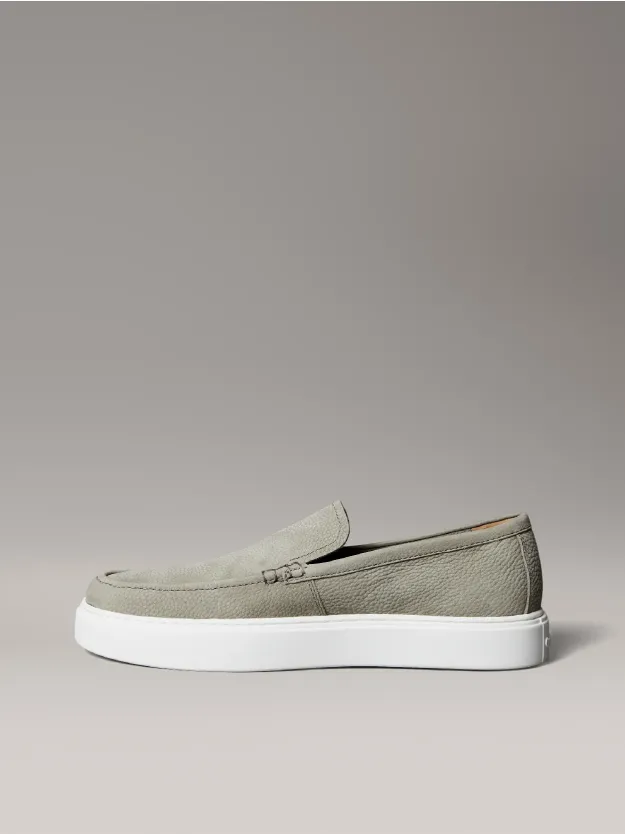 Smokey Olive/Bright White حذاء موكاسان من الجلد بتصميم هجين