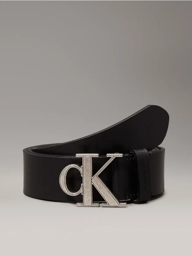  حزام من الجلد مزين بشعار كلفن كلاين