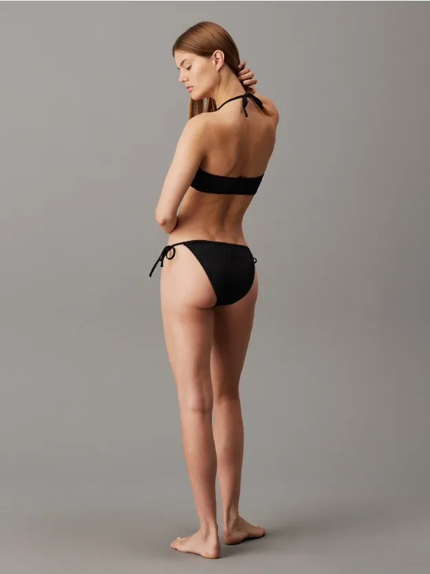  قطعة بيكيني سفلية برباط جانبي - CK مونوغرام تيكستشر