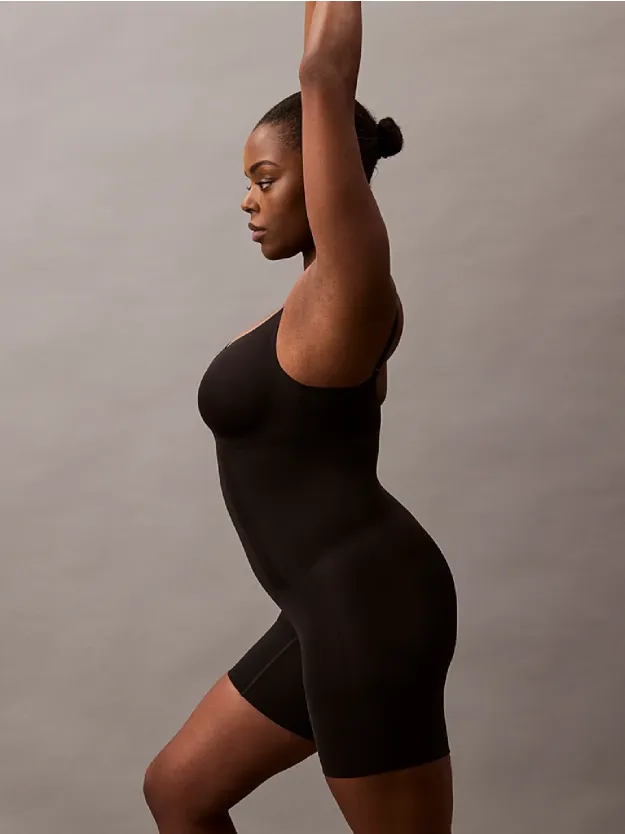 Black بودي سوت لنحت القوام من تشكيلة Secure Sculpt