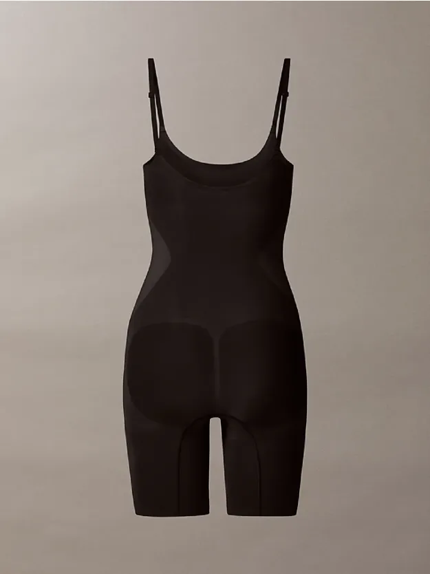 Black بودي سوت لنحت القوام من تشكيلة Secure Sculpt