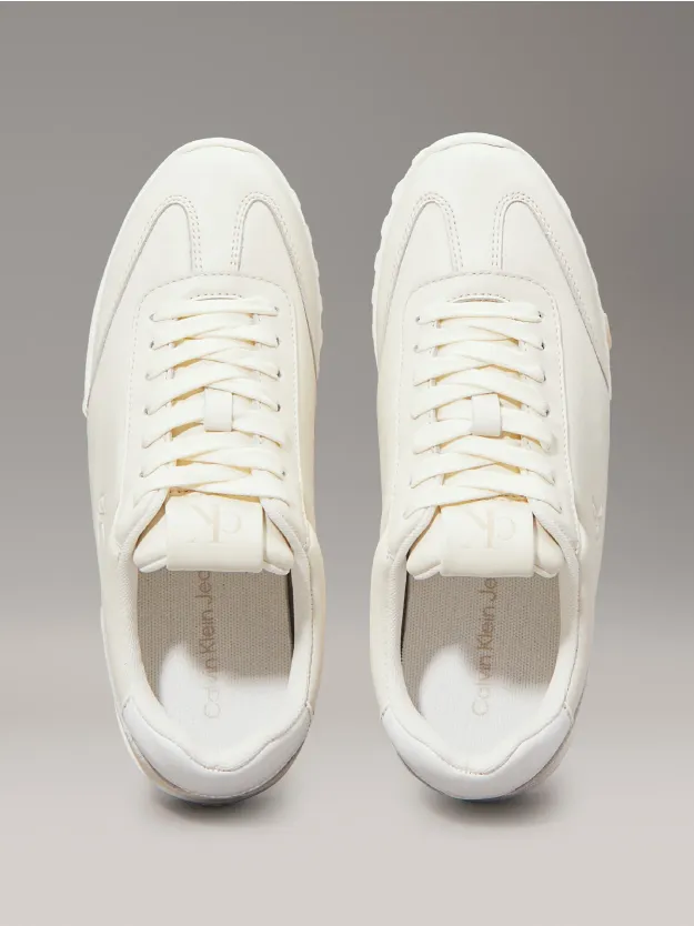 Creamy White/Bright White حذاء رياضي من الجلد بتصميم منخفض