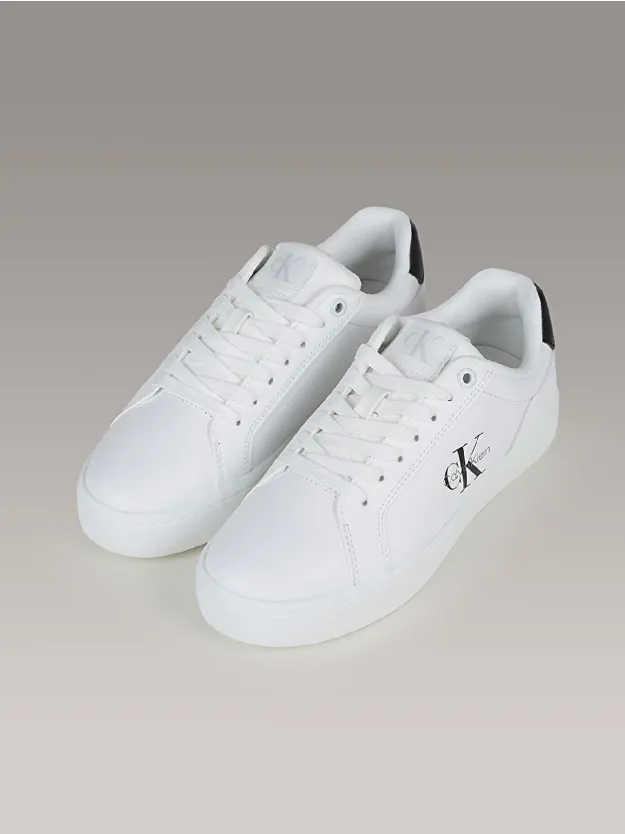 Bright White/Black حذاء رياضي من الجلد بنمط كلاسيكي