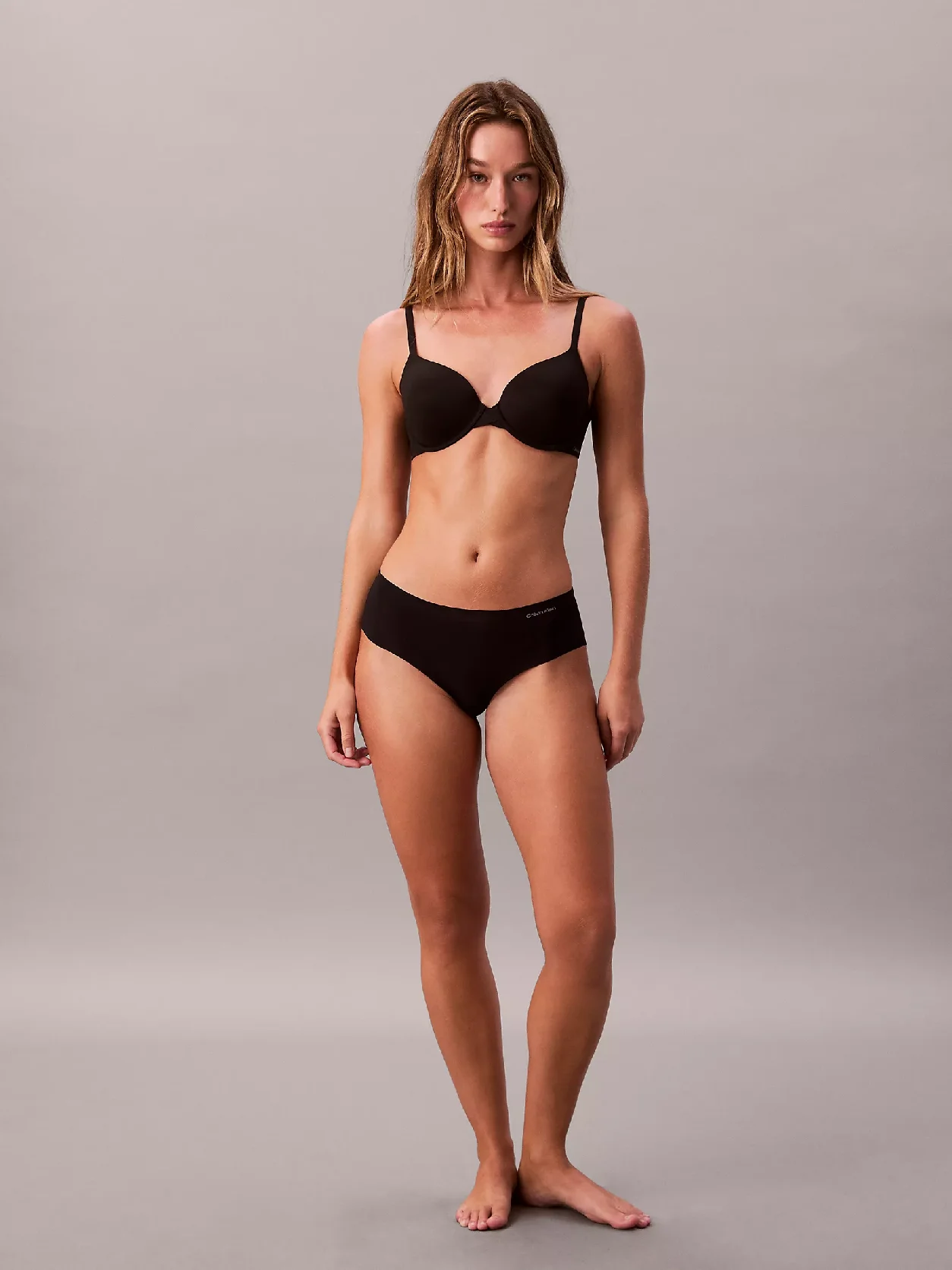 Black برا بتغطية كاملة من تشكيلة Perfectly Fit