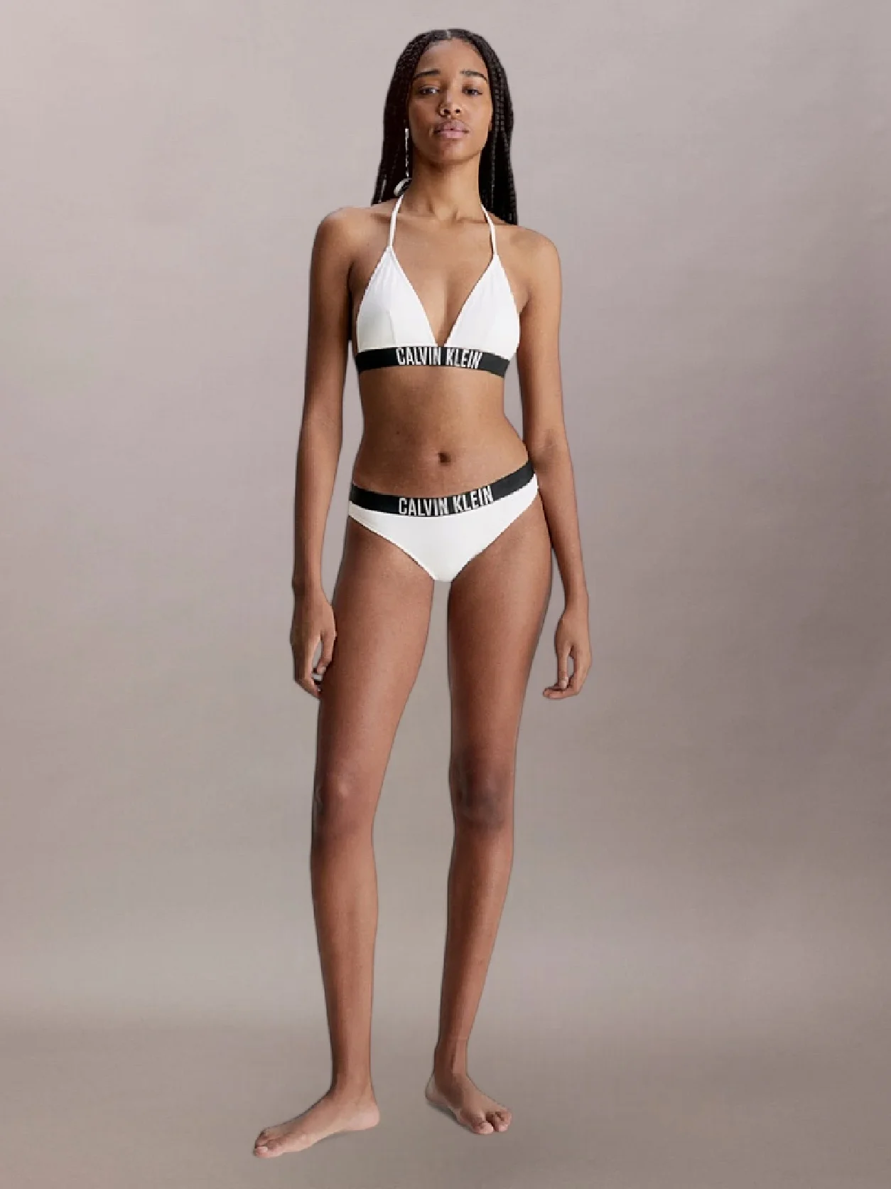 Pvh Classic White قطعة بيكيني علوية مثلثة الشكل - من مجموعة Intense Power