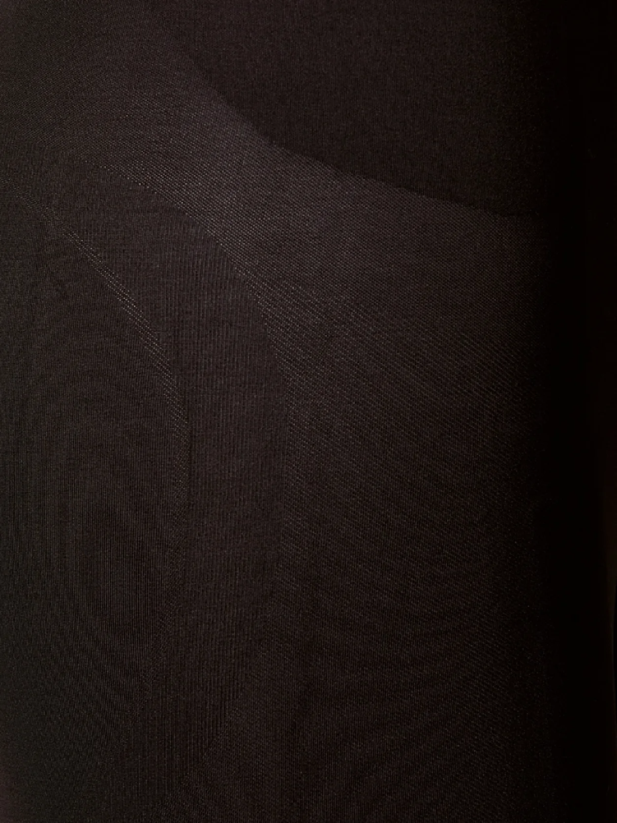 Black بودي سوت لنحت القوام من تشكيلة Secure Sculpt