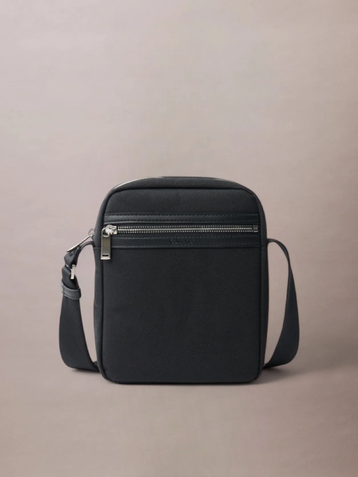 Black شنطة ريبورتر كروس