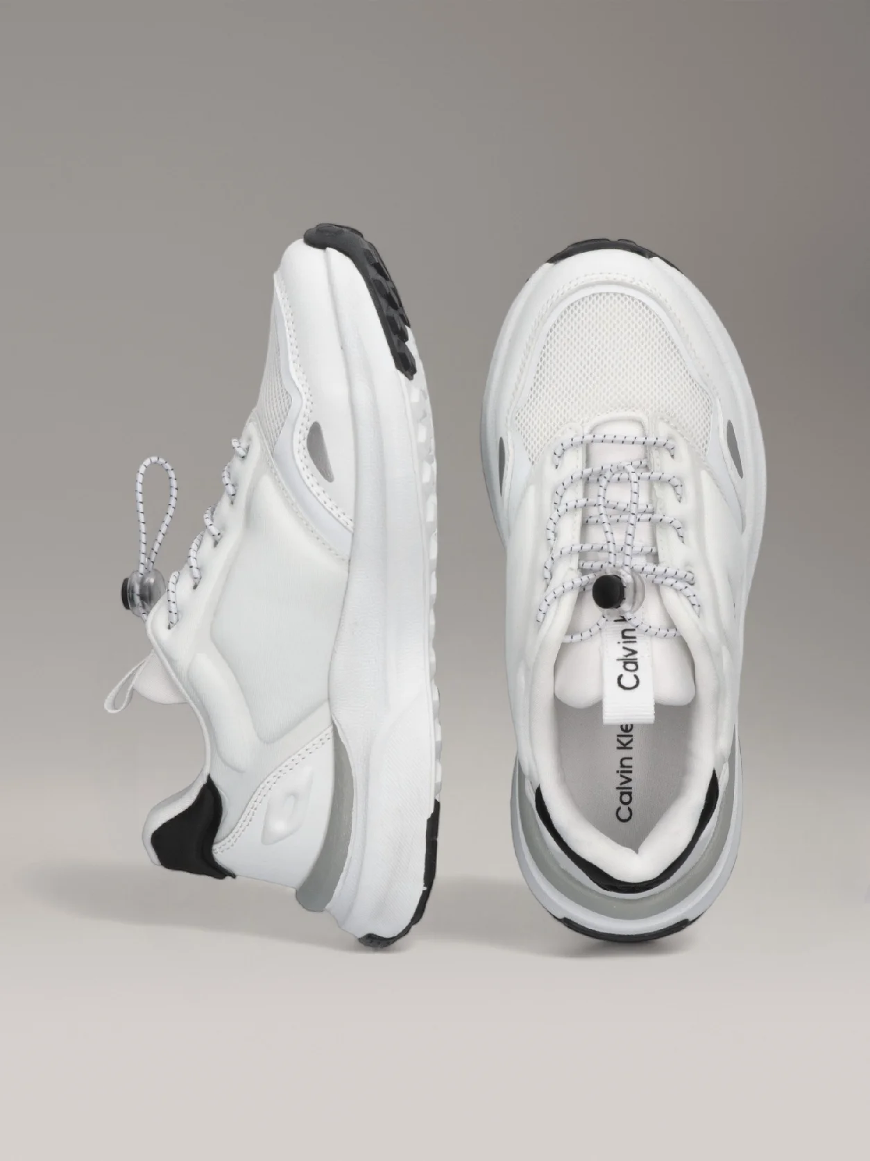 WHITE/BLACK Kids No-Tie Trainers