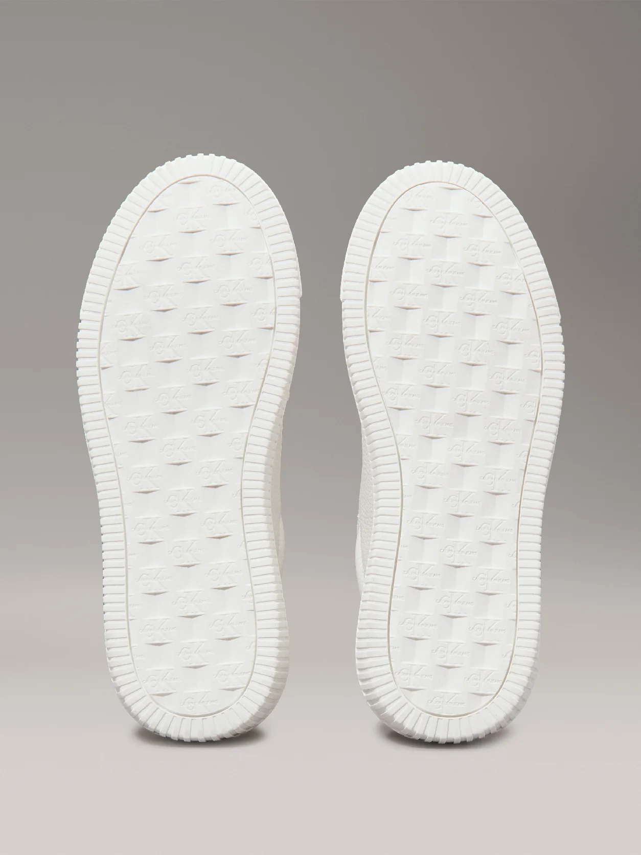 Bright White/Silver حذاء رياضي من الجلد